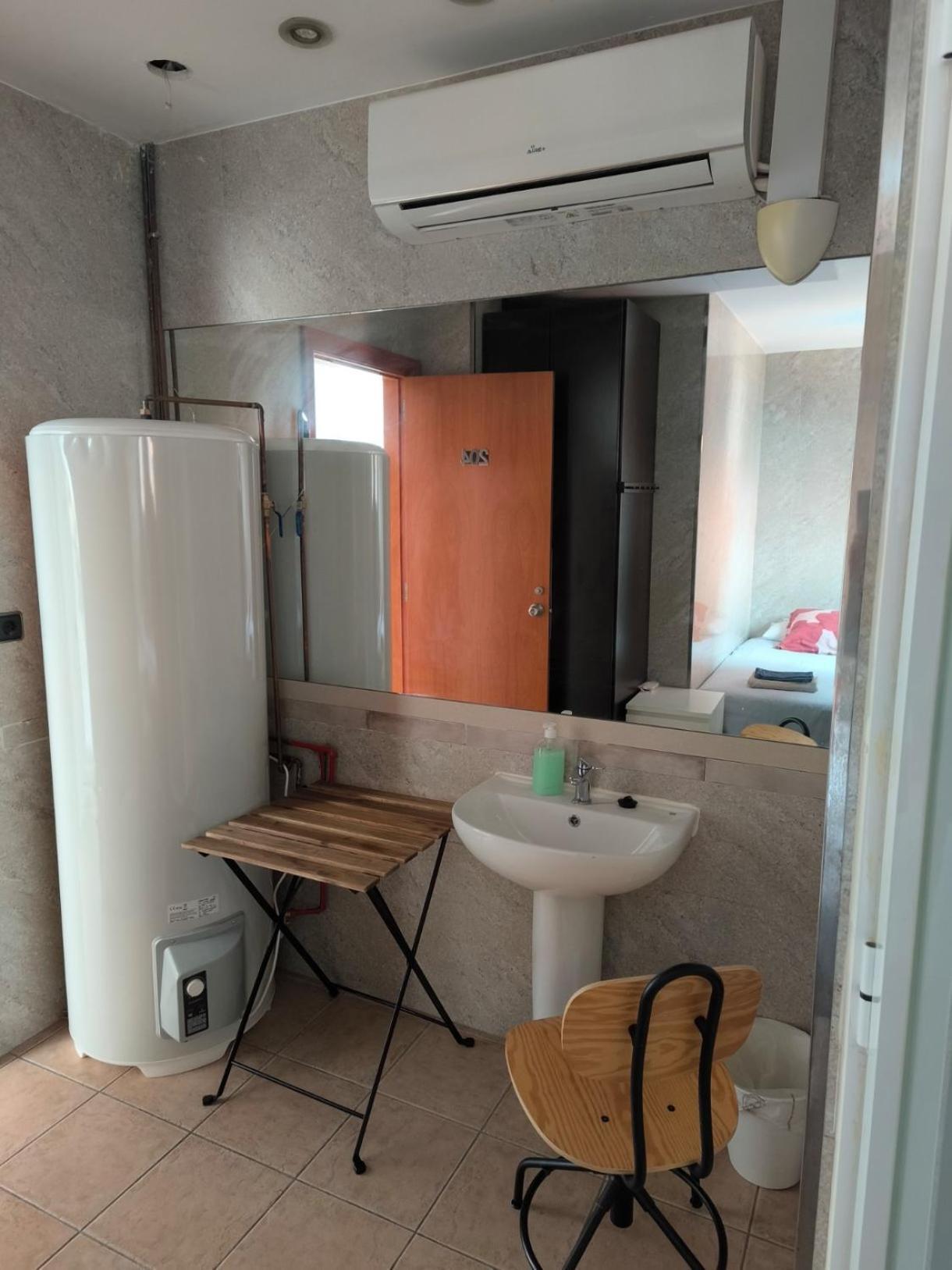 Barcelona Village Homestay Tiana Extérieur photo